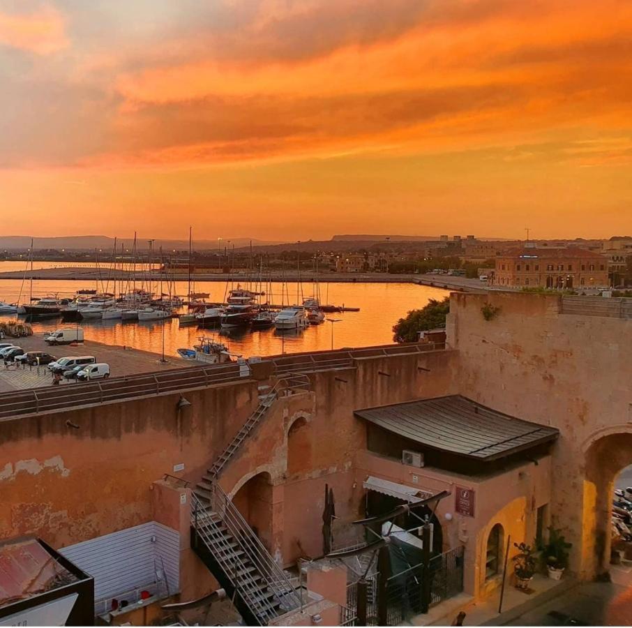 B&B Marina Di Ortigia Сиракуза Екстериор снимка
